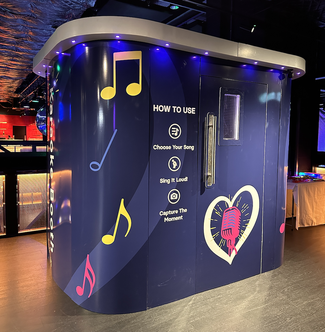SingPods Pop Up Karaoke Pod Luxury Karaoke Booth Hire singpods-pop-up-karaoke-pod-luxury-karaoke-booth-hire